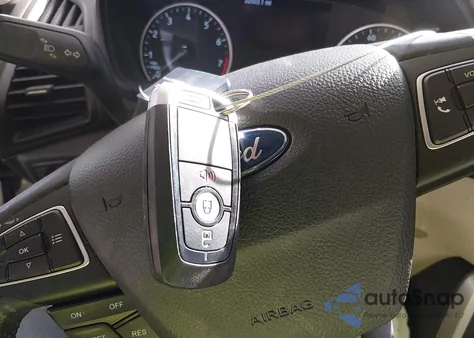 2021 Ford Ecosport Titanium z USA, uszkodzony, nr VIN MAJ3S2KE0MC453170